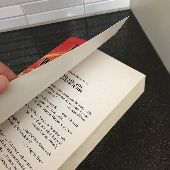 ๐ 3/$18 The Girl who Played with Fire: Stieg Larsson - Picture 8 of 11